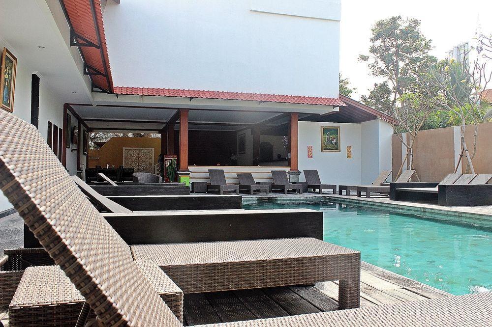 Mirah Hostel Legian Eksteriør bilde