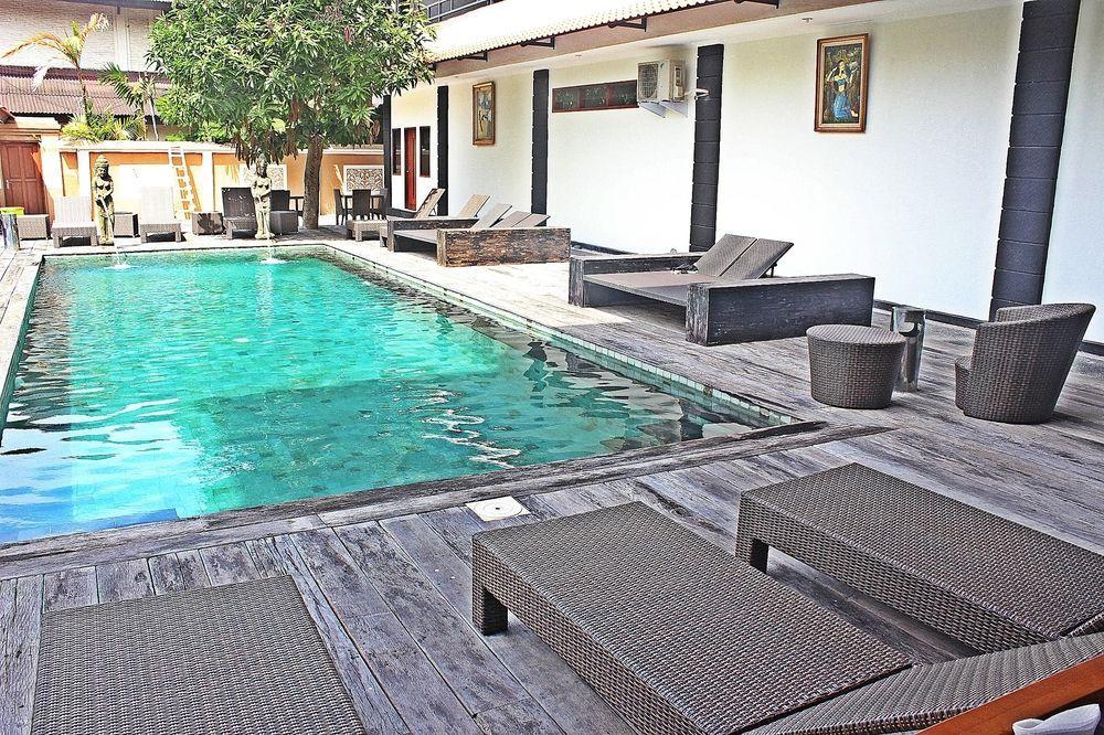 Mirah Hostel Legian Eksteriør bilde