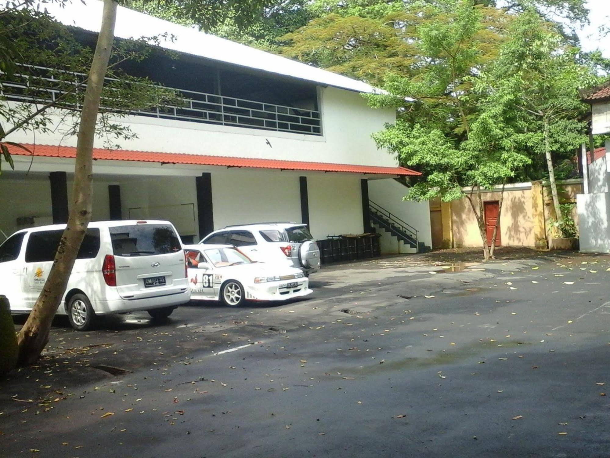 Mirah Hostel Legian Eksteriør bilde