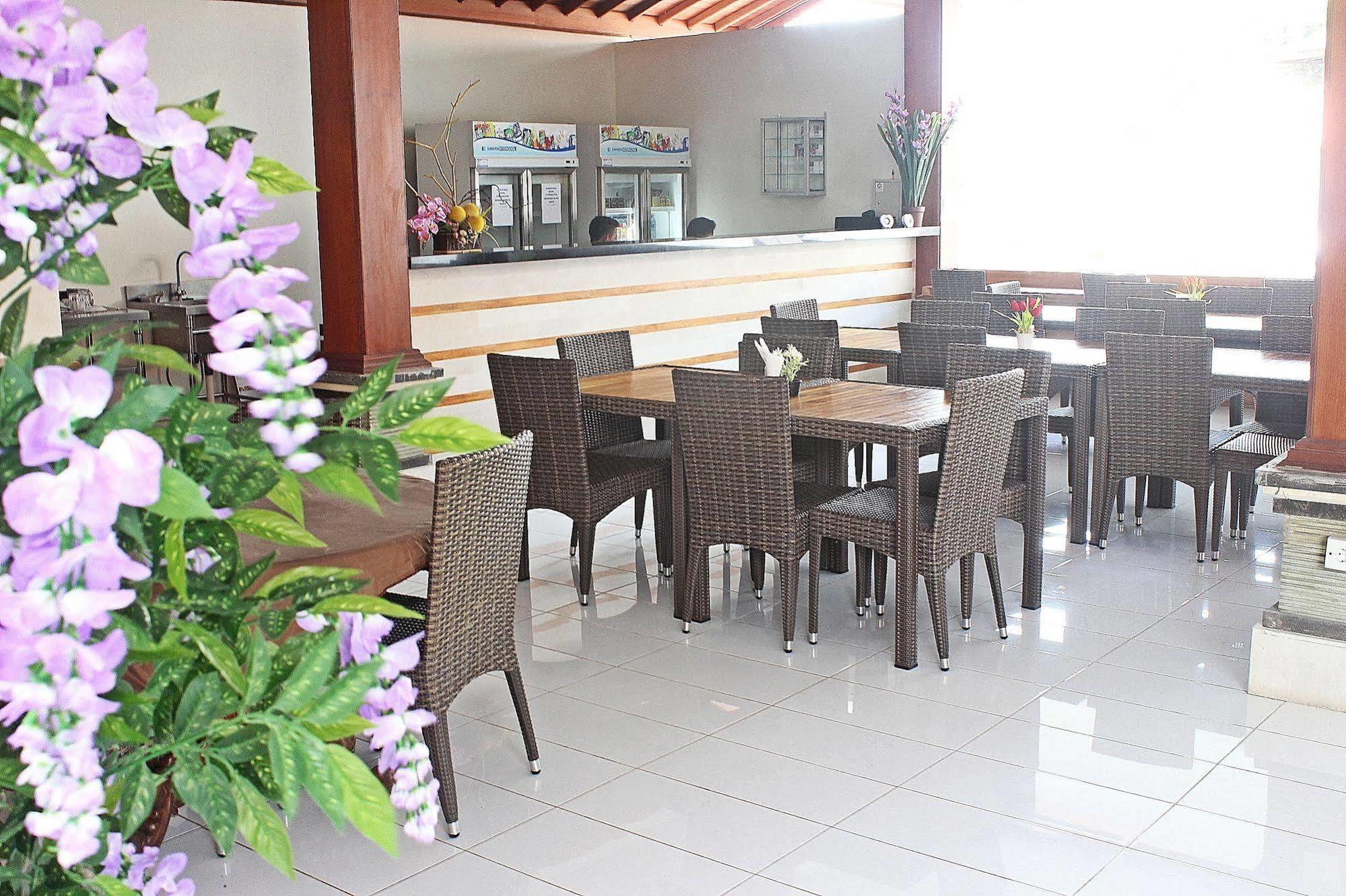Mirah Hostel Legian Eksteriør bilde