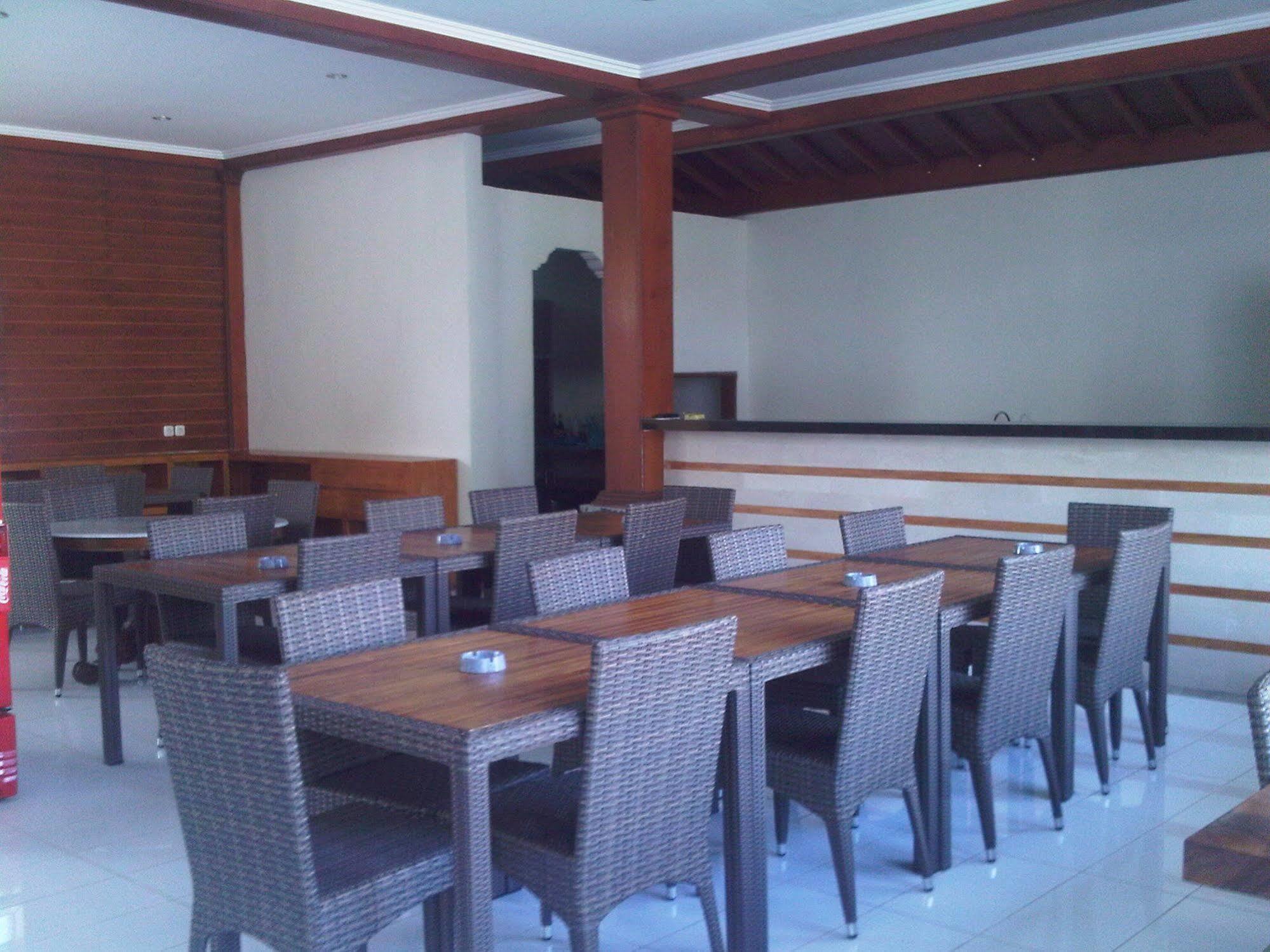 Mirah Hostel Legian Eksteriør bilde