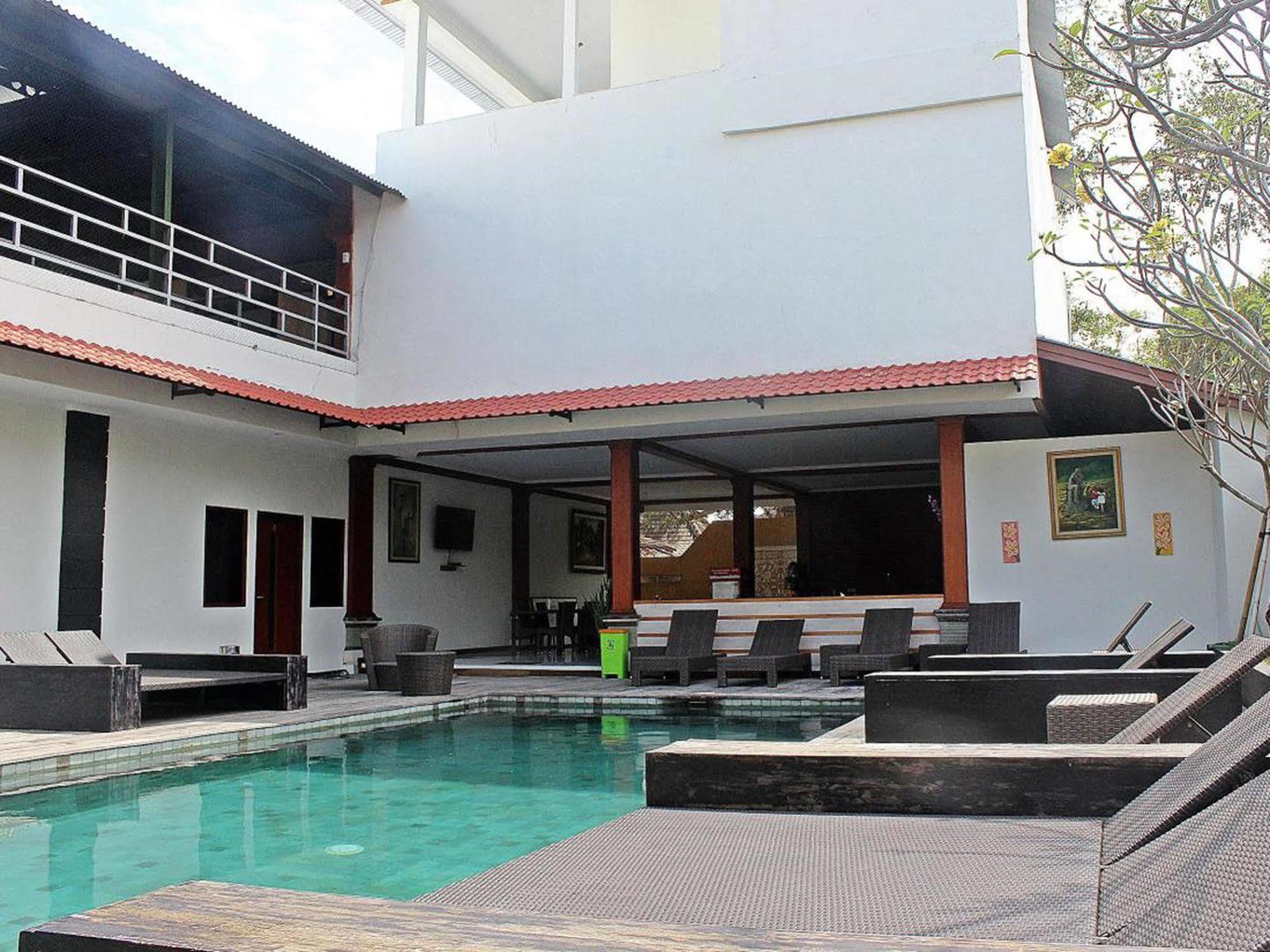 Mirah Hostel Legian Eksteriør bilde