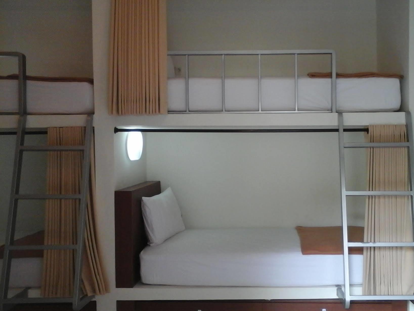 Mirah Hostel Legian Eksteriør bilde